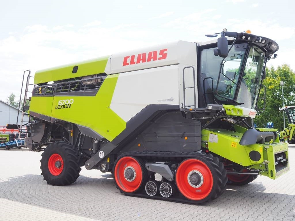 Claas Lexion 6700TT GPS + V930 - حصادة شاملة: صور 4 Claas Lexion 6700TT GPS + V930 - حصادة شاملة: صور 4