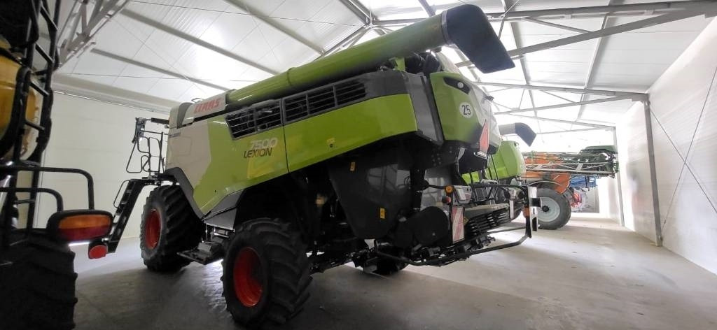 Claas Lexion 7500 + V930 - حصادة شاملة: صور 3 Claas Lexion 7500 + V930 - حصادة شاملة: صور 3