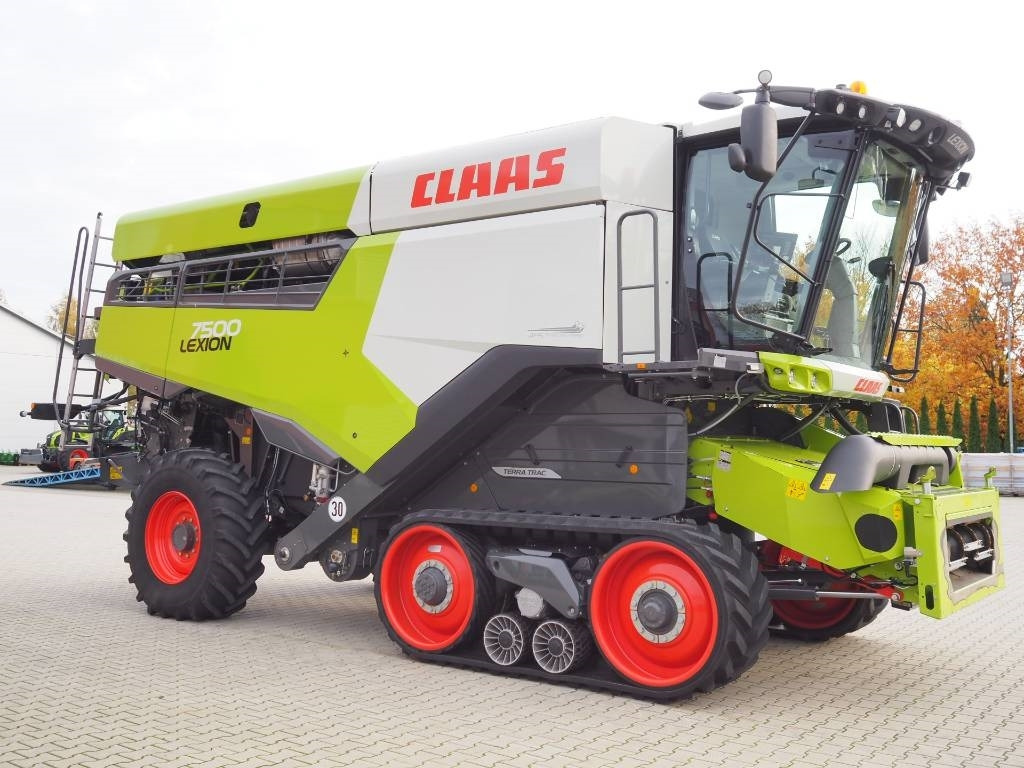 Claas Lexion 7500TT GPS + V930 - حصادة شاملة: صور 4 Claas Lexion 7500TT GPS + V930 - حصادة شاملة: صور 4