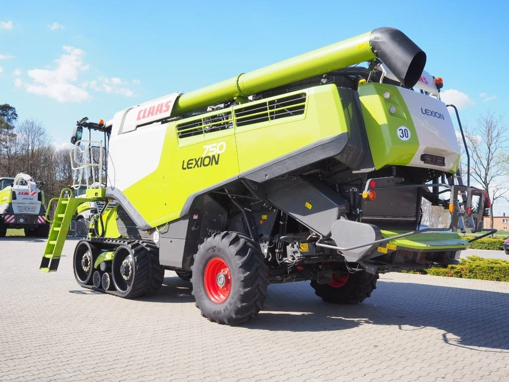 Claas Lexion 750TT GPS + V930 - حصادة شاملة: صور 2 Claas Lexion 750TT GPS + V930 - حصادة شاملة: صور 2