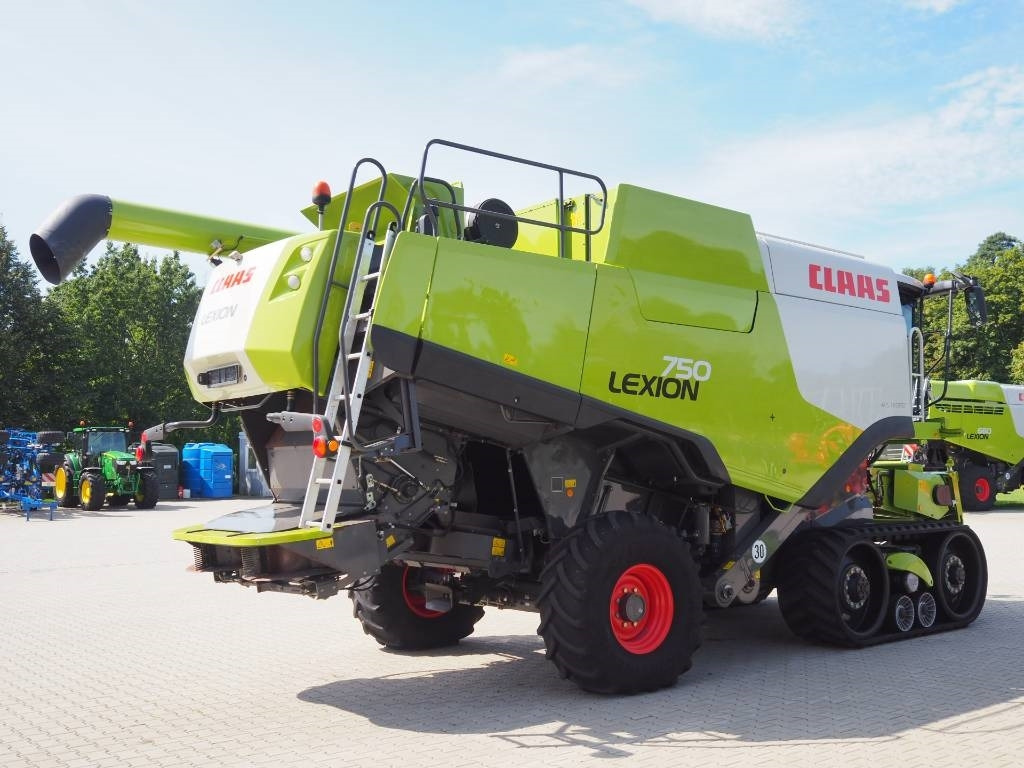 Claas Lexion 750TT + V900 - حصادة شاملة: صور 3 Claas Lexion 750TT + V900 - حصادة شاملة: صور 3