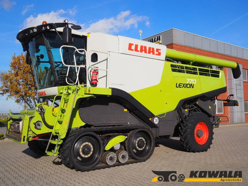 Claas Lexion 770TT 4x4 + V1200  - حصادة شاملة: صور 1 Claas Lexion 770TT 4x4 + V1200  - حصادة شاملة: صور 1