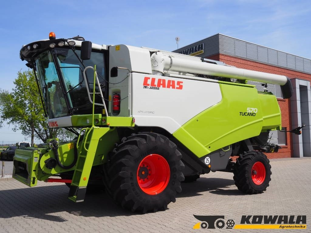 Claas Tucano 570 + V770 - حصادة شاملة: صور 1 Claas Tucano 570 + V770 - حصادة شاملة: صور 1