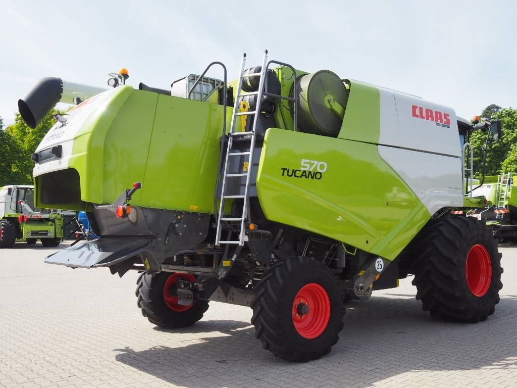 Claas Tucano 570 + V770 - حصادة شاملة: صور 3 Claas Tucano 570 + V770 - حصادة شاملة: صور 3