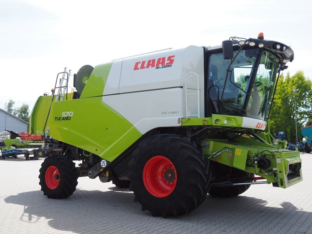 Claas Tucano 570 + V770 - حصادة شاملة: صور 4 Claas Tucano 570 + V770 - حصادة شاملة: صور 4