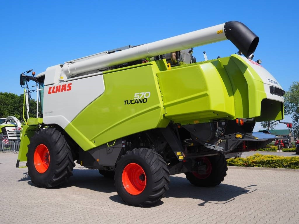 Claas Tucano 570 + V770 - حصادة شاملة: صور 2 Claas Tucano 570 + V770 - حصادة شاملة: صور 2