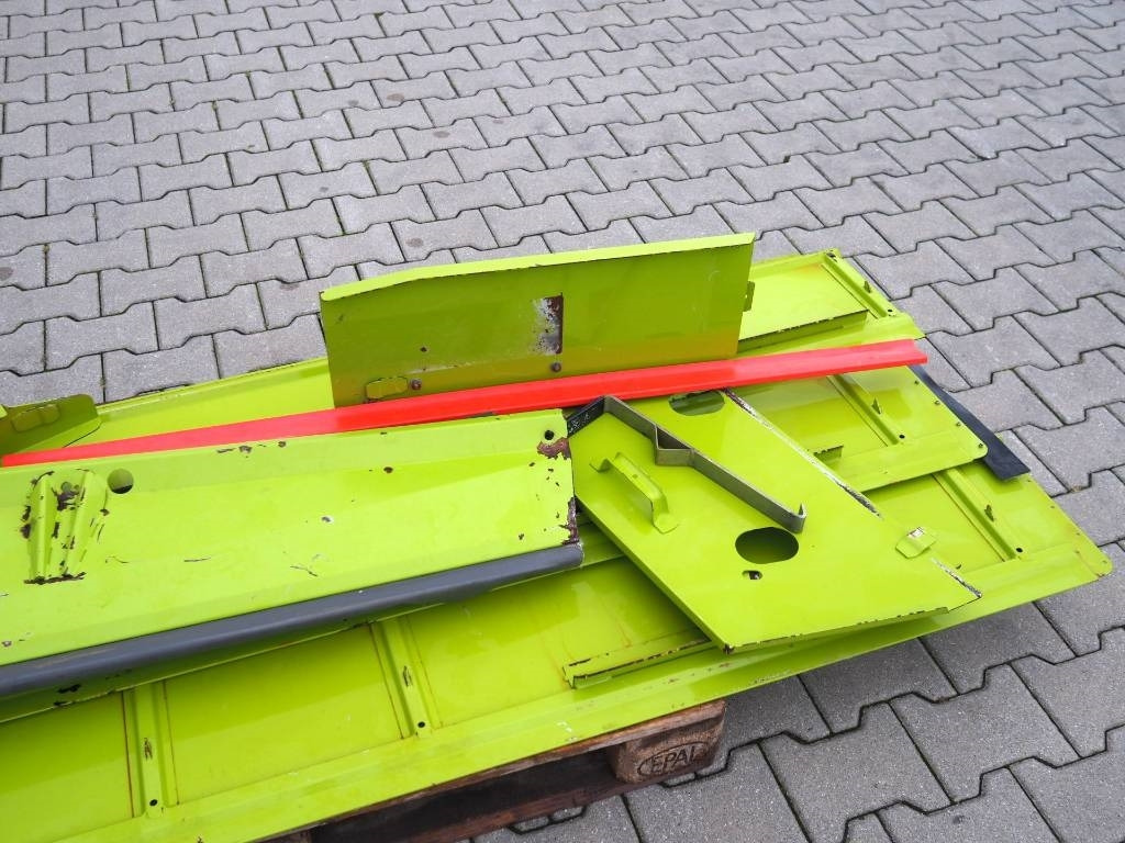 Claas Vario 660 - rapeseed kit - معدات آلة حصاد: صور 3 Claas Vario 660 - rapeseed kit - معدات آلة حصاد: صور 3