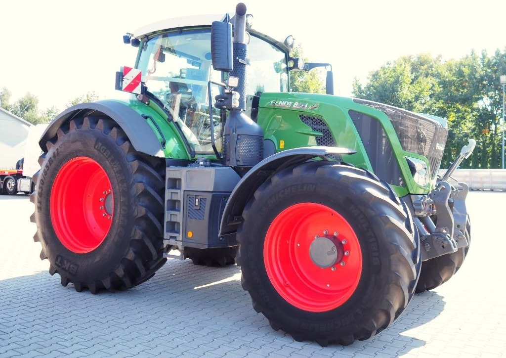 Fendt 824 Vario S4 ProfiPlus, GPS - جرار: صور 4 Fendt 824 Vario S4 ProfiPlus, GPS - جرار: صور 4