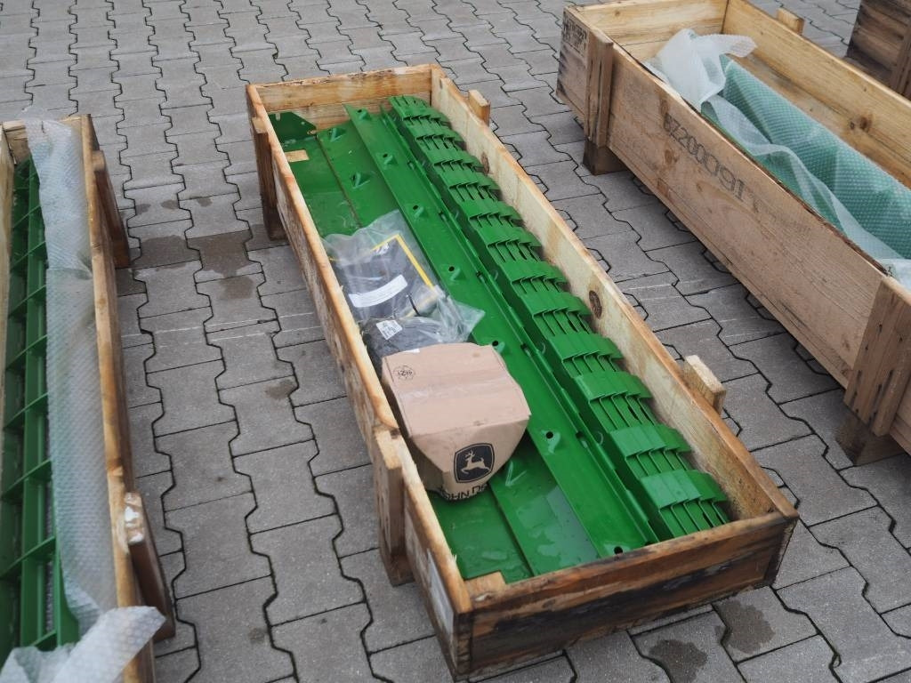 John Deere T660, T670 retrofit kit on corn - معدات آلة حصاد: صور 4 John Deere T660, T670 retrofit kit on corn - معدات آلة حصاد: صور 4