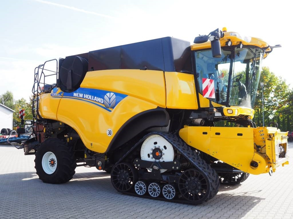 New Holland CR 9090  - حصادة شاملة: صور 4 New Holland CR 9090  - حصادة شاملة: صور 4