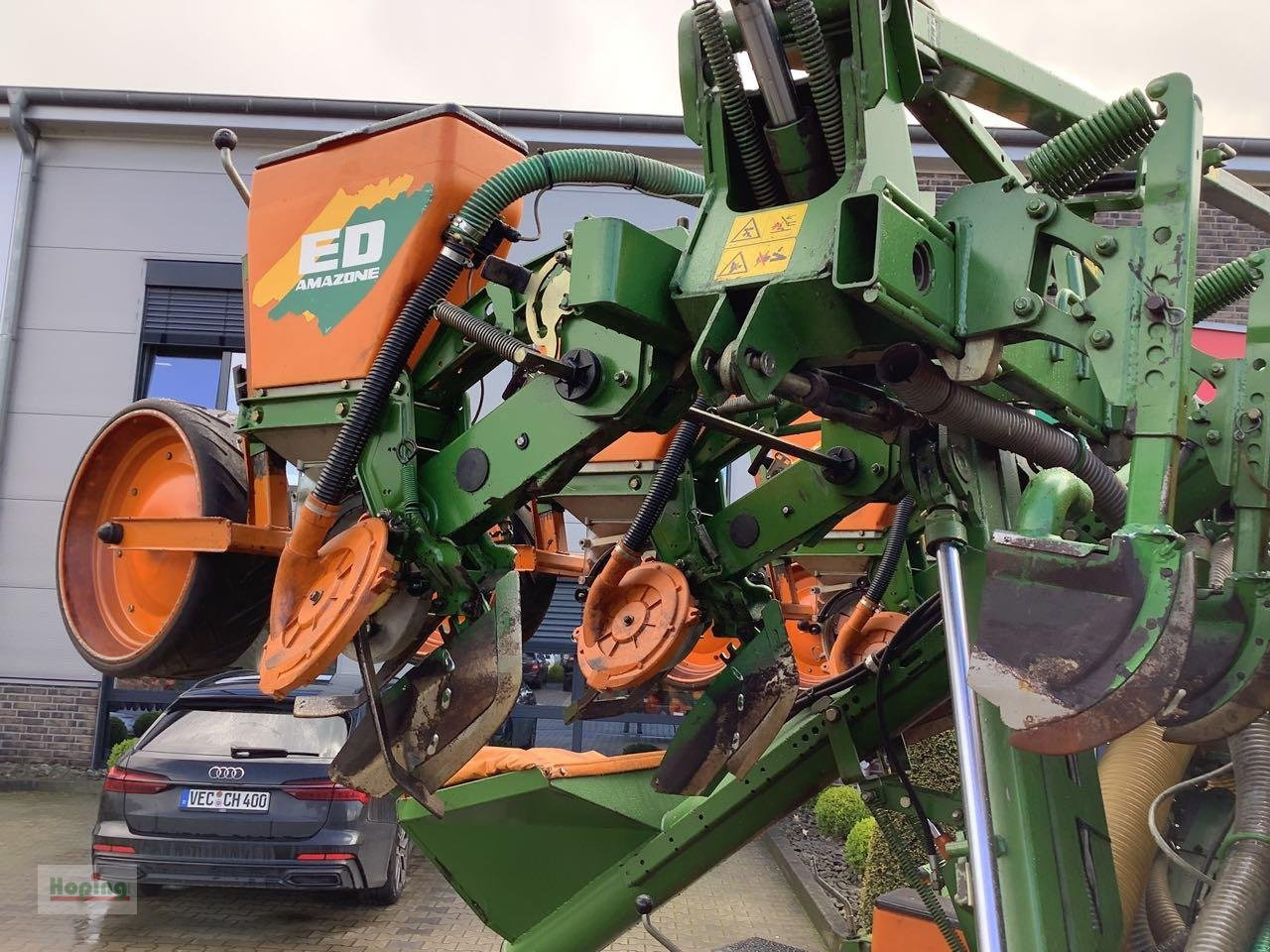 Amazone ED601K - وضع البذور فى خطوط: صور 2 Amazone ED601K - وضع البذور فى خطوط: صور 2