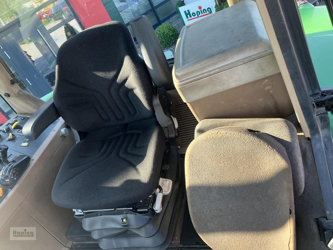 جرار John Deere 7810: صور 14