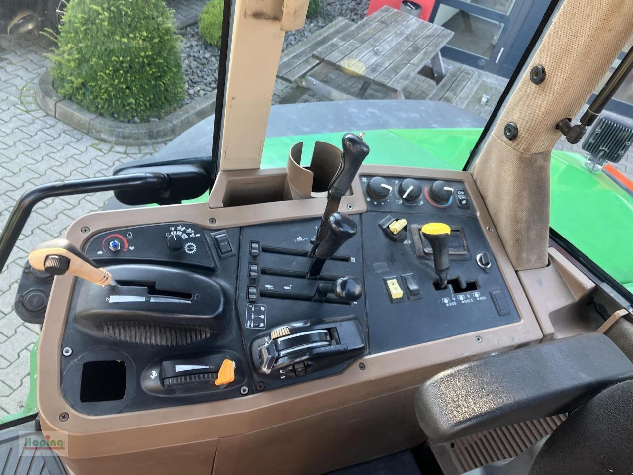 جرار John Deere 7810: صور 15