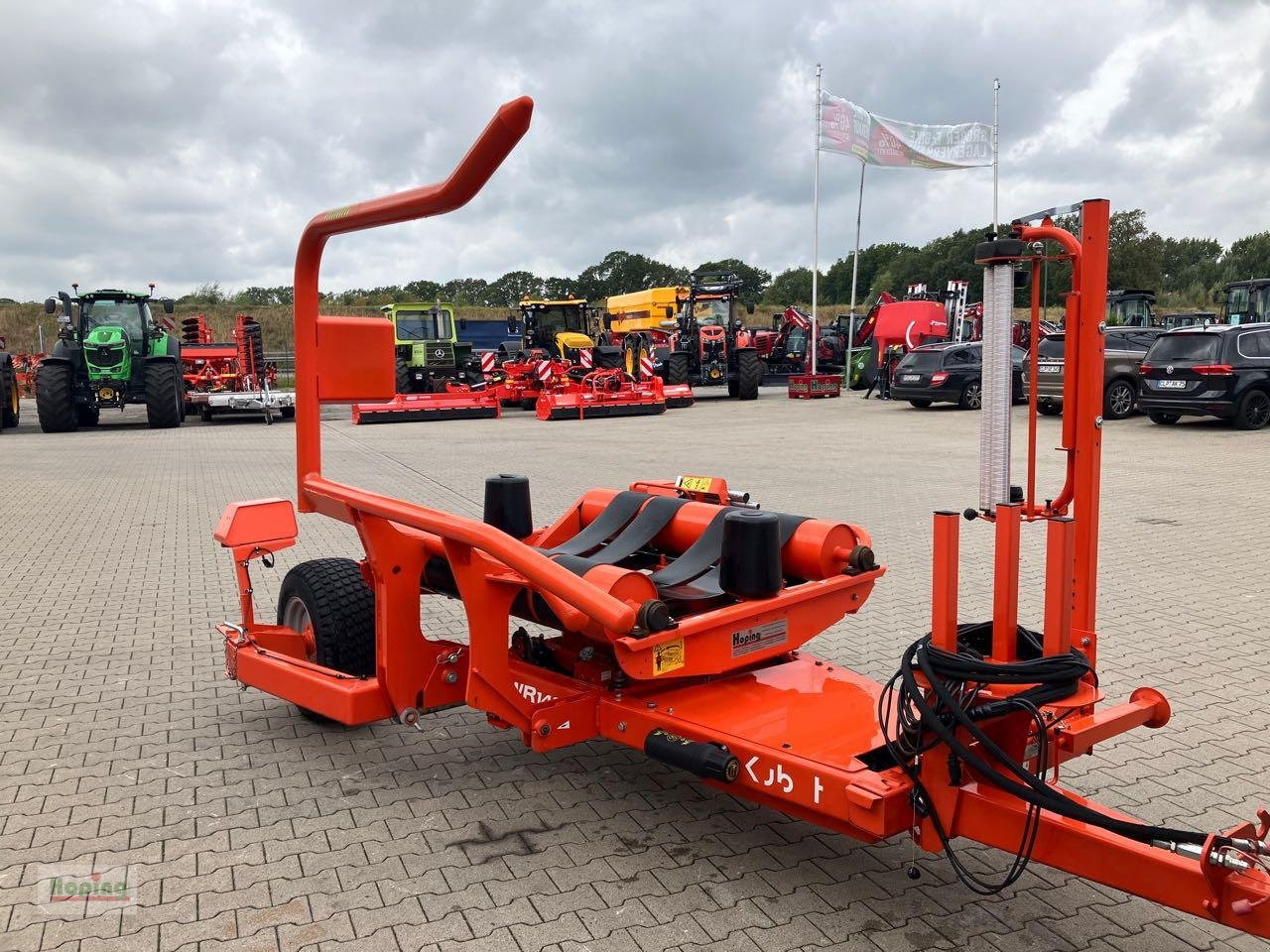 Kubota WR1400 - معدة تغليف البالات: صور 5 Kubota WR1400 - معدة تغليف البالات: صور 5