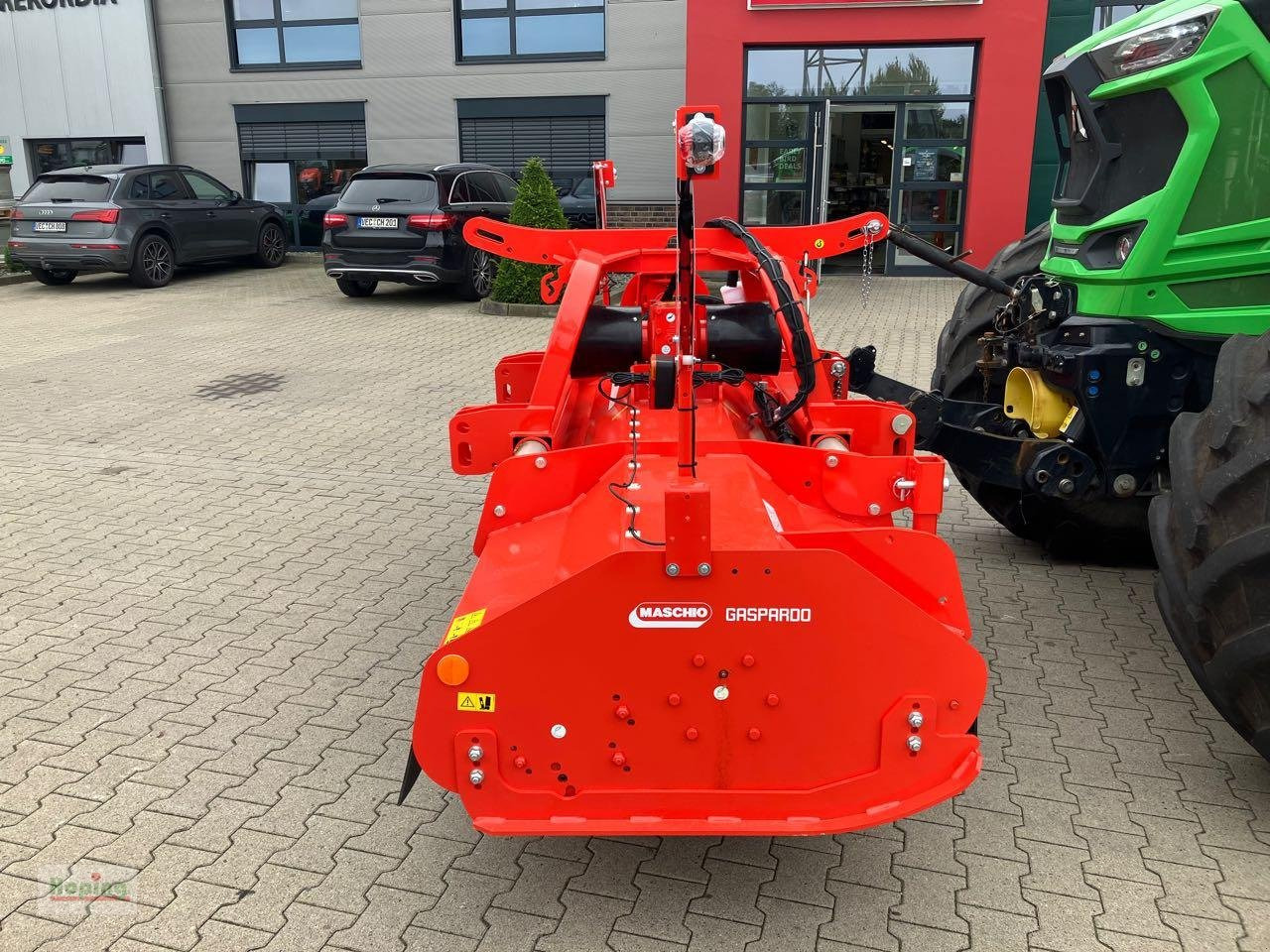 Maschio Butterfly-Mulcher Delta 830 und Front-Mulcher Bufalo 280 - التقطيع جزازة/ ماكينات قطع الحشائش: صور 2 Maschio Butterfly-Mulcher Delta 830 und Front-Mulcher Bufalo 280 - التقطيع جزازة/ ماكينات قطع الحشائش: صور 2