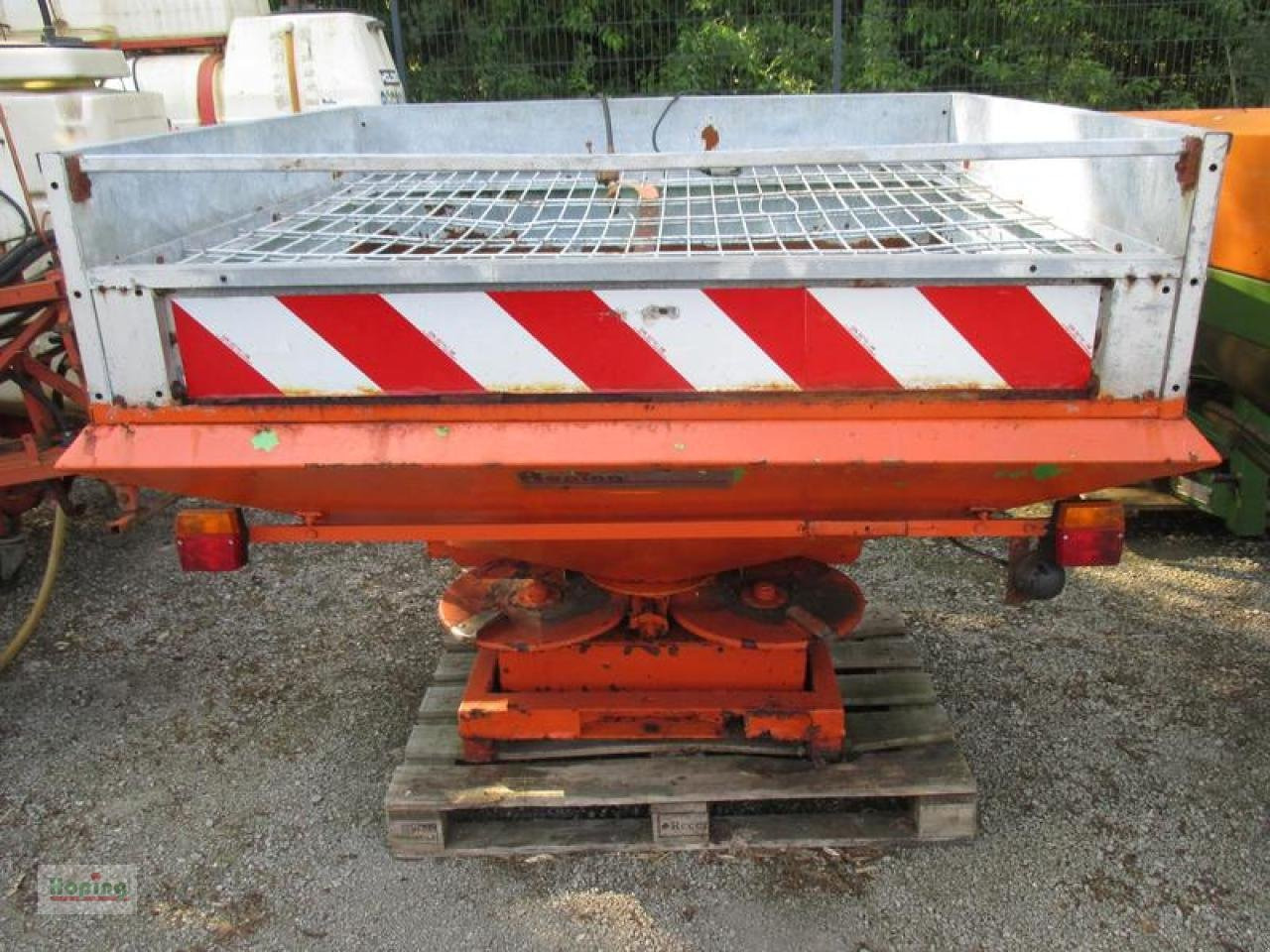 Rotina 681 - آلة رش الأسمدة: صور 1 Rotina 681 - آلة رش الأسمدة: صور 1