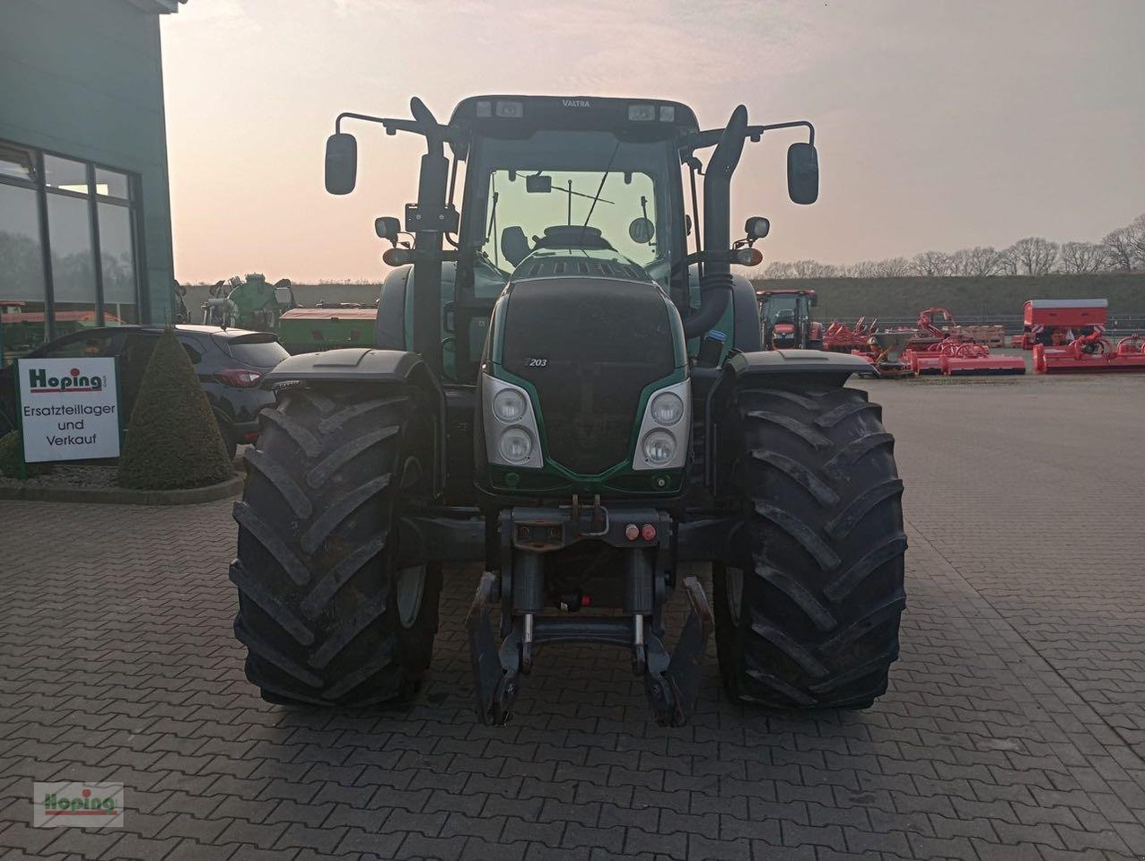 Valtra T203 D - جرار: صور 2 Valtra T203 D - جرار: صور 2