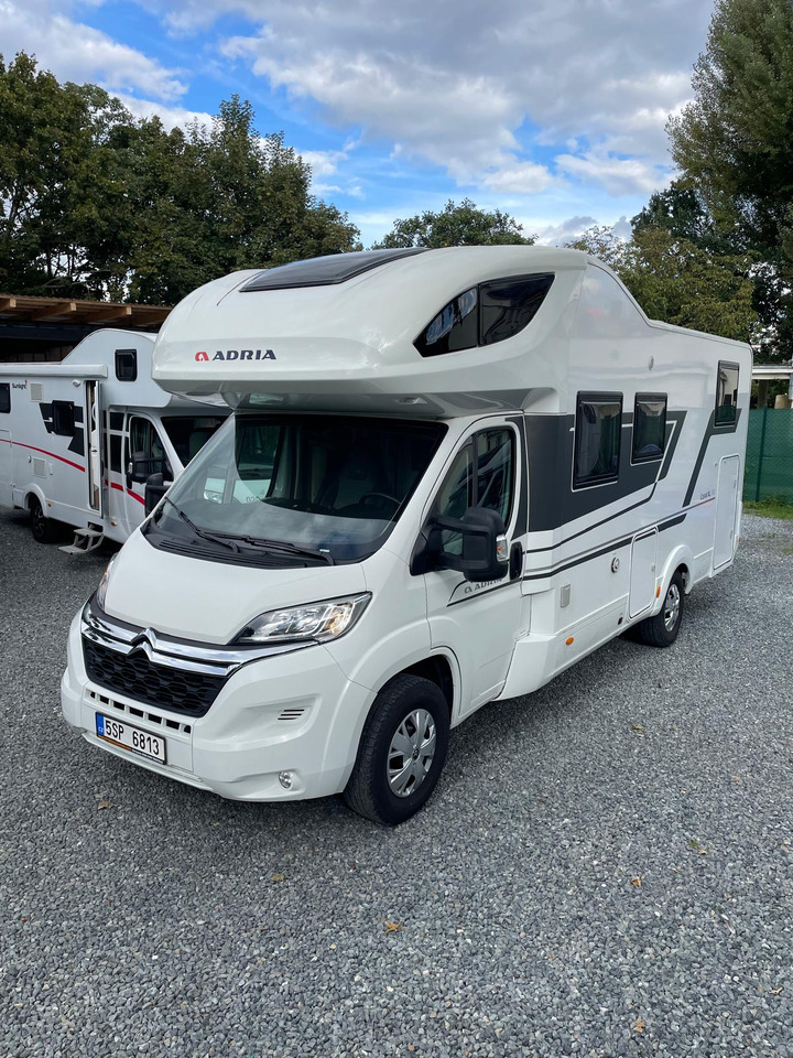 ADRIA Coral XL 670 - موتر هوم سقف عالي: صور 3 ADRIA Coral XL 670 - موتر هوم سقف عالي: صور 3