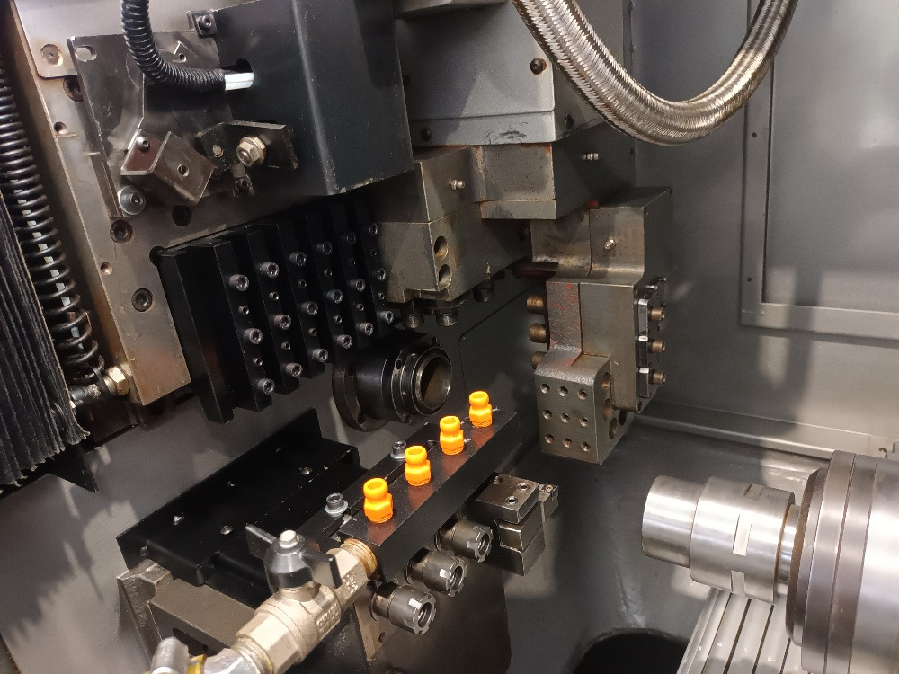 Tornio a controllo numerico Po Ly Gim DIAMOND 20CSB-II - مخرطة معدنية: صور 3 Tornio a controllo numerico Po Ly Gim DIAMOND 20CSB-II - مخرطة معدنية: صور 3