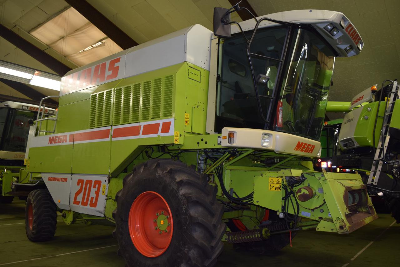 CLAAS Dominator 203 Mega - حصادة شاملة: صور 1 CLAAS Dominator 203 Mega - حصادة شاملة: صور 1