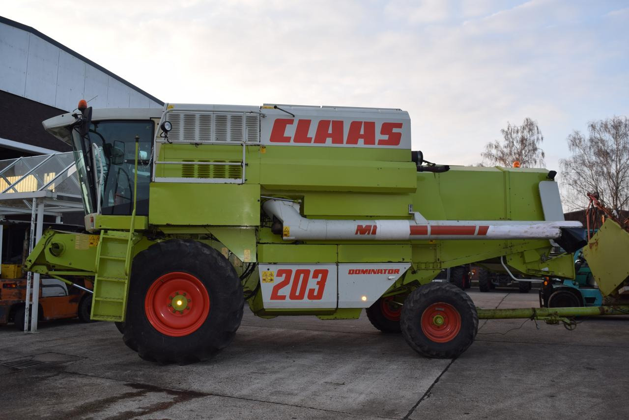CLAAS Dominator 203 Mega - حصادة شاملة: صور 2 CLAAS Dominator 203 Mega - حصادة شاملة: صور 2