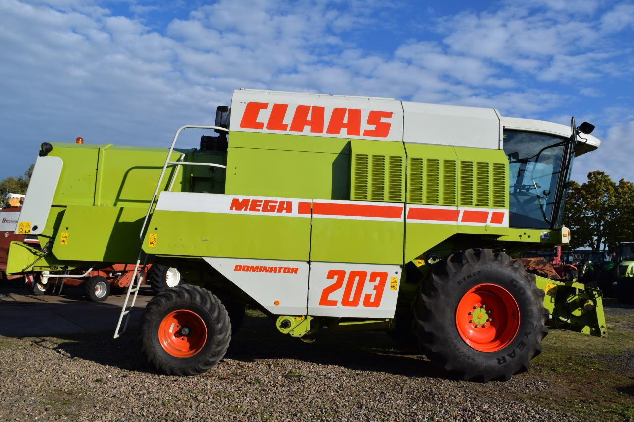 CLAAS Dominator 203 Mega - حصادة شاملة: صور 2 CLAAS Dominator 203 Mega - حصادة شاملة: صور 2