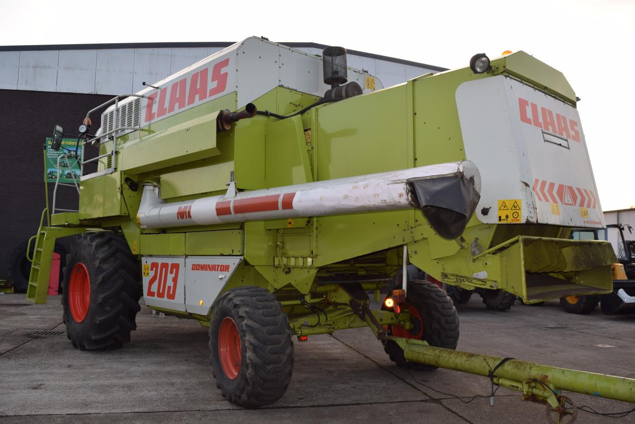 CLAAS Dominator 203 Mega - حصادة شاملة: صور 5 CLAAS Dominator 203 Mega - حصادة شاملة: صور 5
