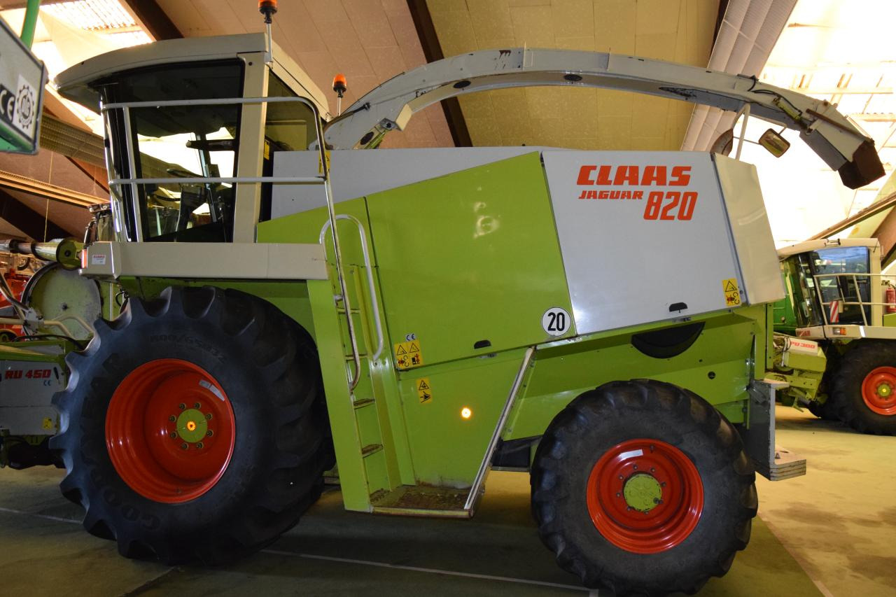 CLAAS Jaguar 820 - حصادة الأعلاف: صور 2 CLAAS Jaguar 820 - حصادة الأعلاف: صور 2