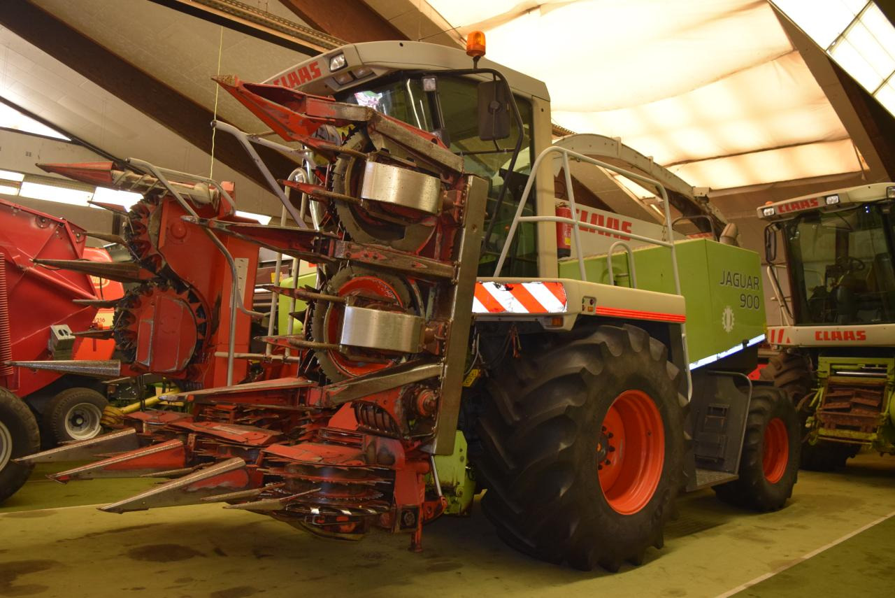 CLAAS Jaguar 900 - حصادة الأعلاف: صور 3 CLAAS Jaguar 900 - حصادة الأعلاف: صور 3