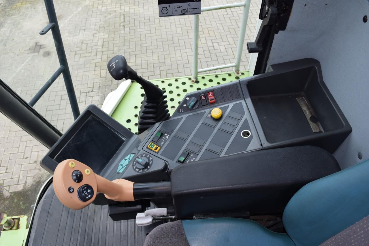 حصادة شاملة CLAAS Lexion 440 Evolution: صور 9 حصادة شاملة CLAAS Lexion 440 Evolution: صور 9