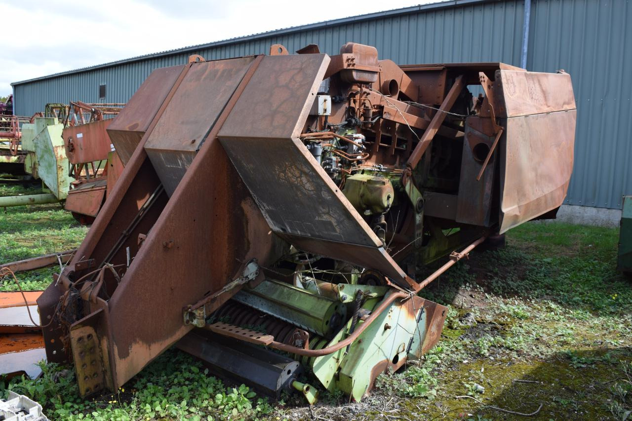 CLAAS Quadrant 1100 *zur Teilevertwertung* - مكبس البالات المستطيله: صور 1 CLAAS Quadrant 1100 *zur Teilevertwertung* - مكبس البالات المستطيله: صور 1