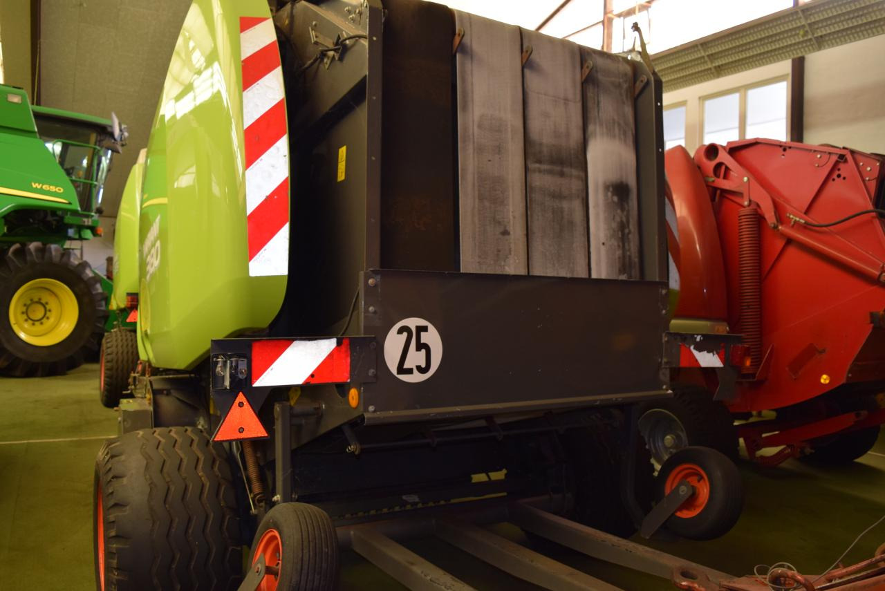 CLAAS Variant 380 RC - مكبس القش الدائري: صور 4 CLAAS Variant 380 RC - مكبس القش الدائري: صور 4