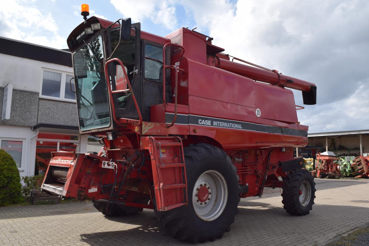 Case-IH 1680 Axial - حصادة شاملة: صور 1 Case-IH 1680 Axial - حصادة شاملة: صور 1