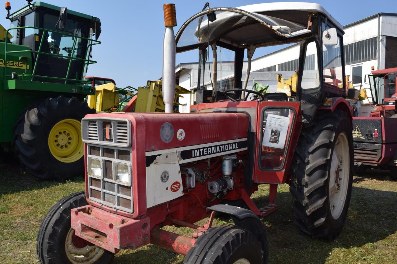 Case-IH 733 - جرار: صور 3 Case-IH 733 - جرار: صور 3