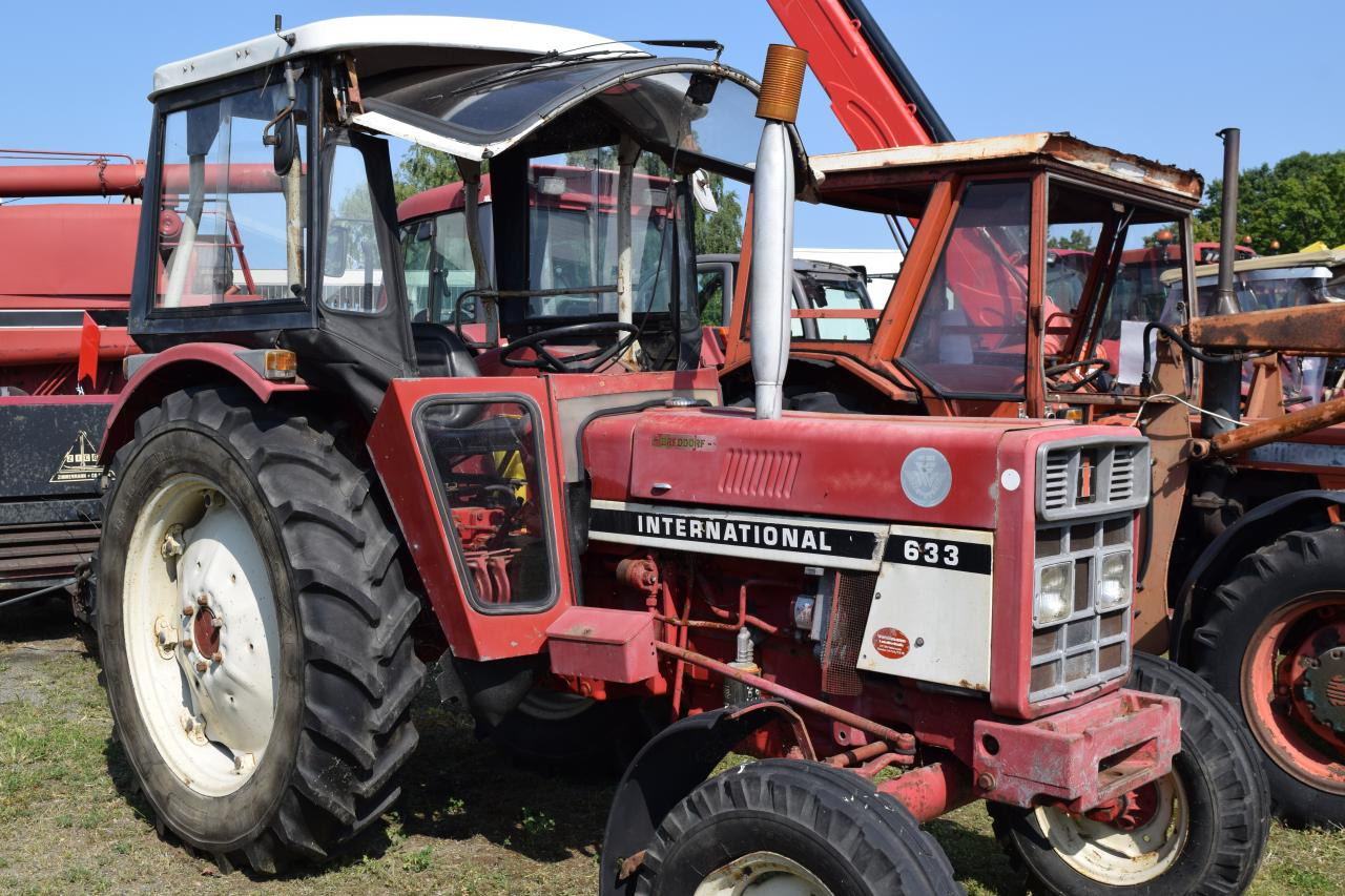 Case-IH 733 - جرار: صور 1 Case-IH 733 - جرار: صور 1