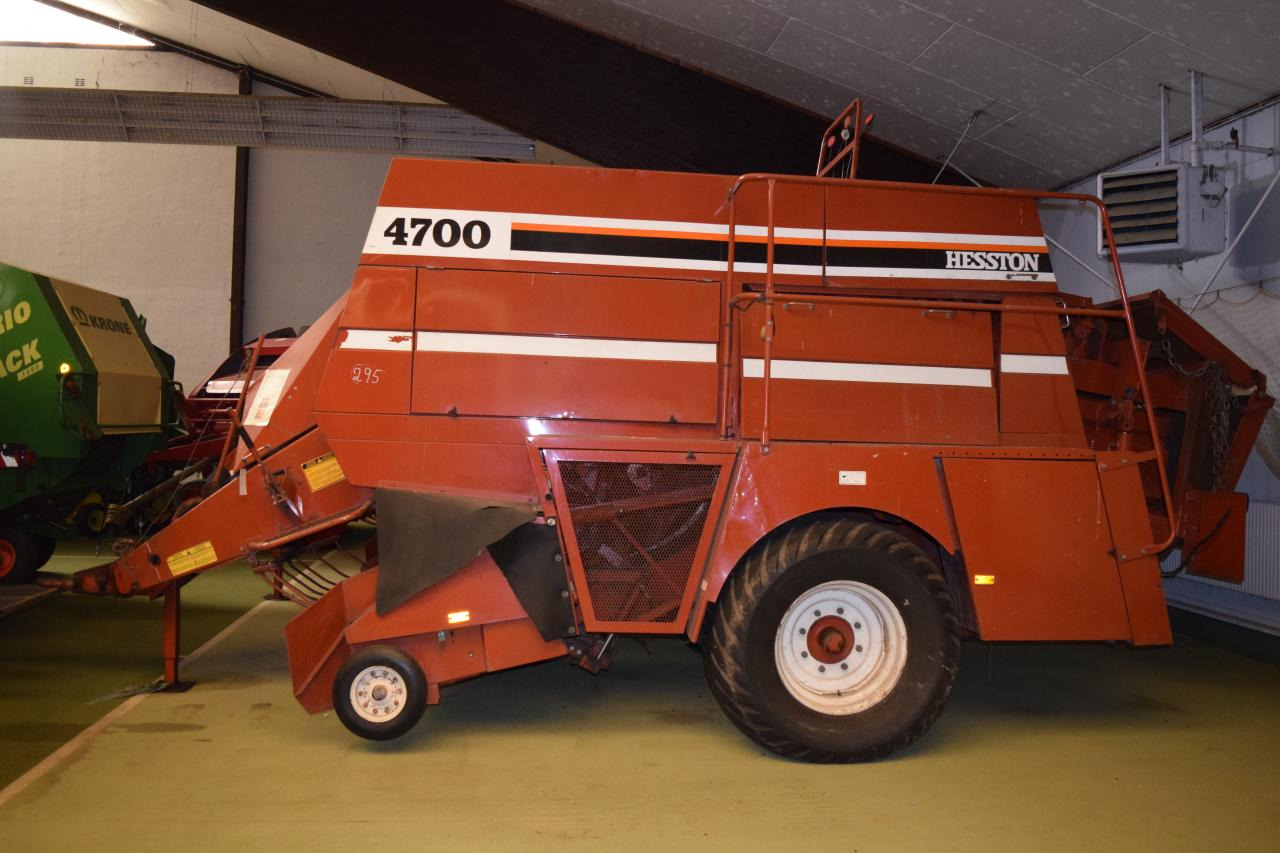 Fiat Hesston 4700 - مكبس البالات المستطيله: صور 1 Fiat Hesston 4700 - مكبس البالات المستطيله: صور 1