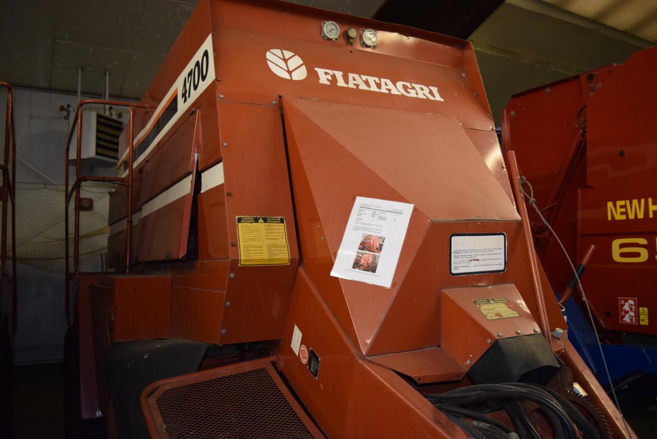 Fiat Hesston 4700 - مكبس البالات المستطيله: صور 5 Fiat Hesston 4700 - مكبس البالات المستطيله: صور 5