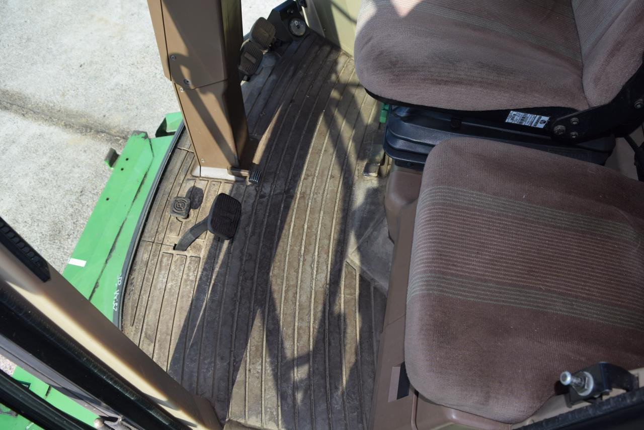 حصادة شاملة John Deere 2064: صور 11 حصادة شاملة John Deere 2064: صور 11