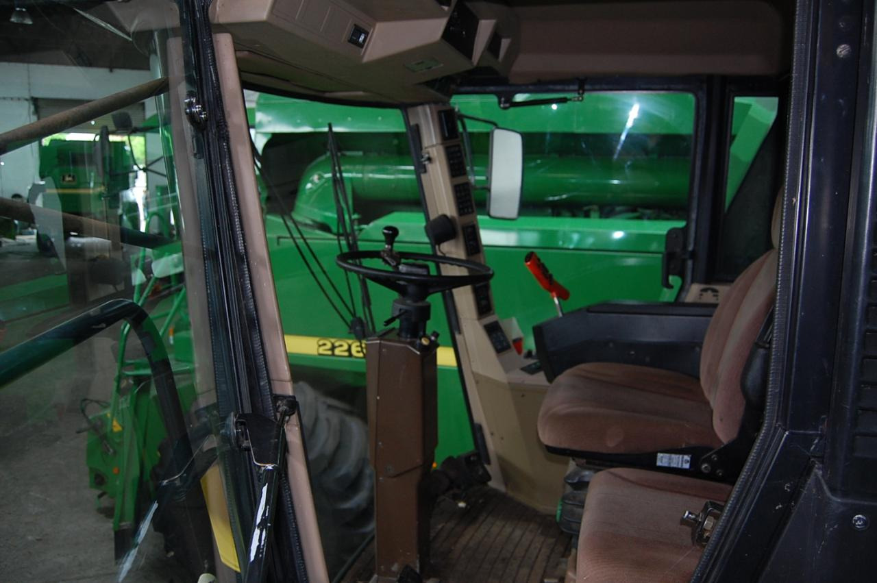 John Deere 2066 - حصادة شاملة: صور 5 John Deere 2066 - حصادة شاملة: صور 5