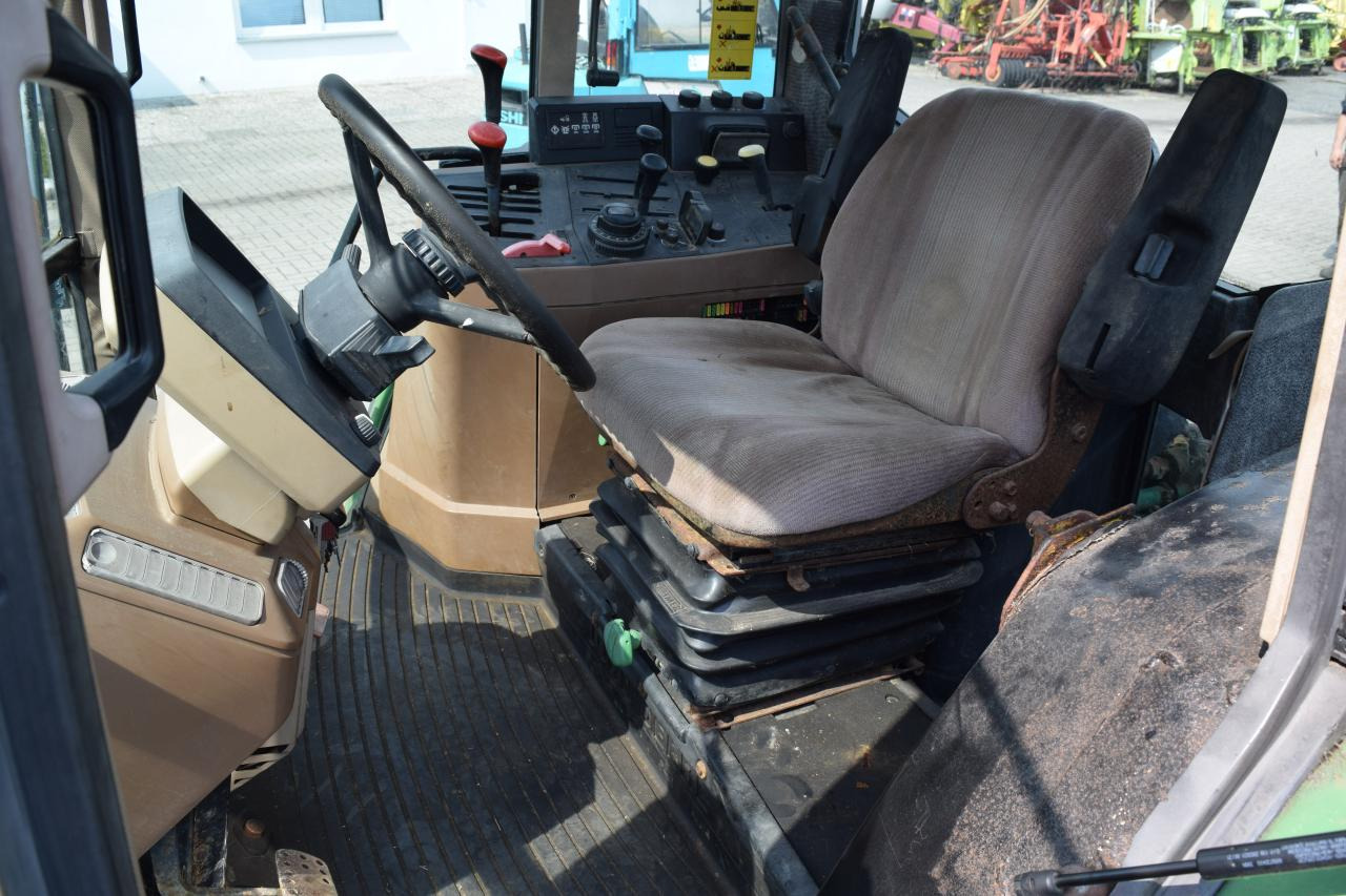 جرار John Deere 6100: صور 9