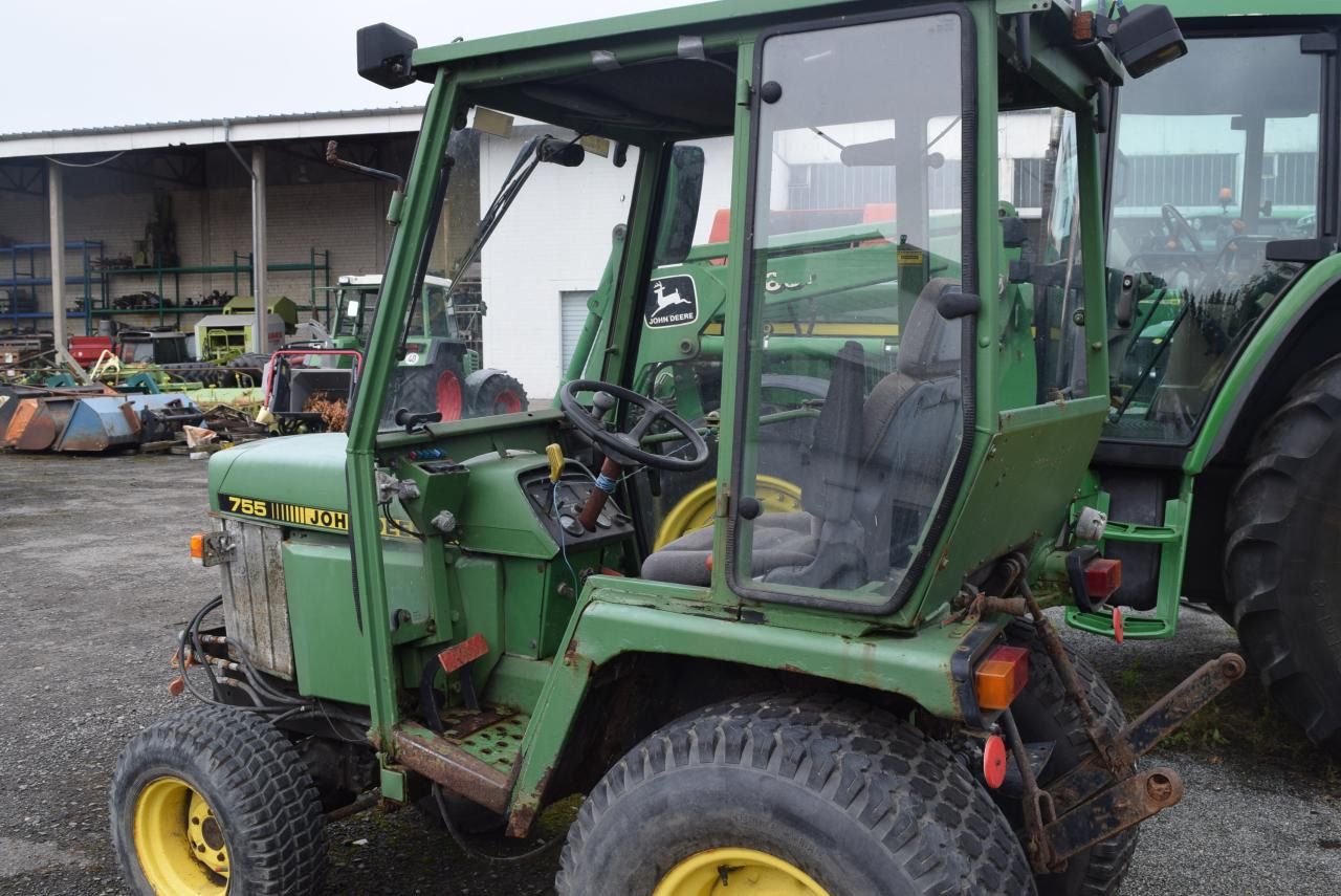 John Deere 755 - جرار: صور 3 John Deere 755 - جرار: صور 3