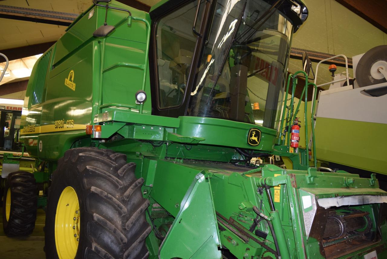John Deere 9780 i CTS Hillmaster - حصادة شاملة: صور 1 John Deere 9780 i CTS Hillmaster - حصادة شاملة: صور 1