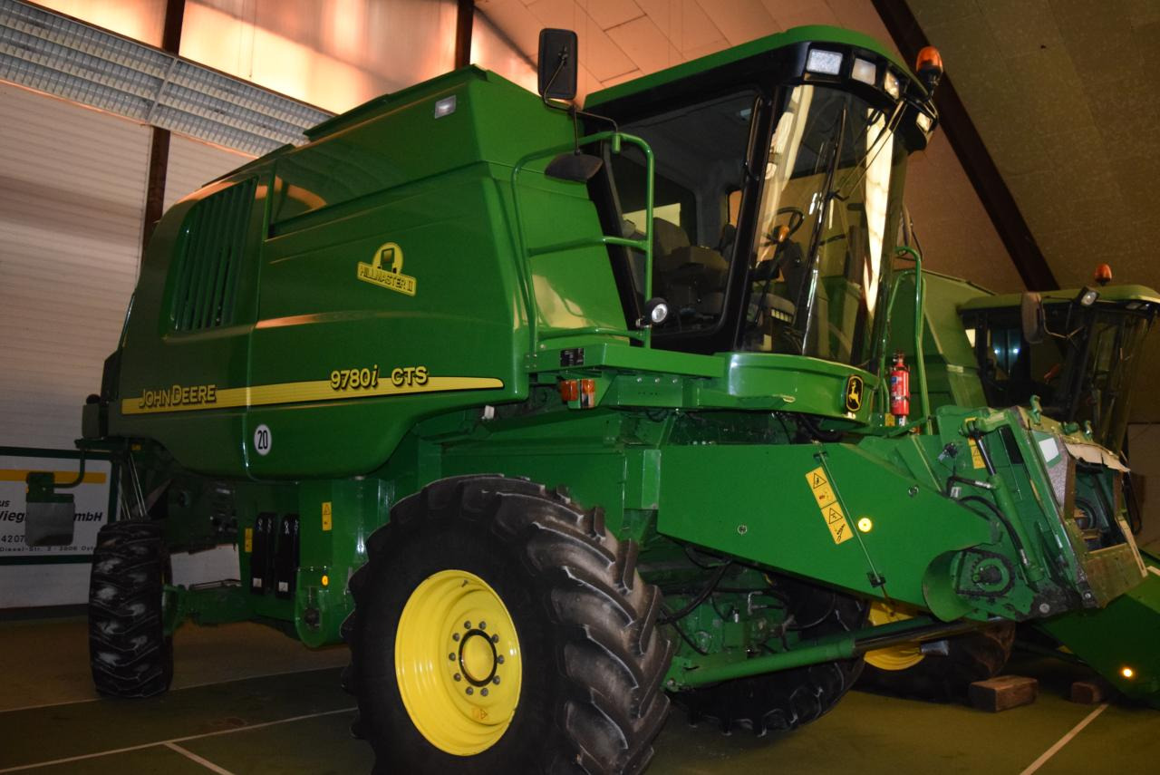 John Deere 9780 i CTS Hillmaster - حصادة شاملة: صور 3 John Deere 9780 i CTS Hillmaster - حصادة شاملة: صور 3