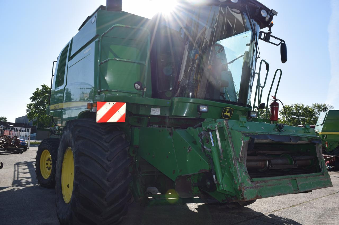 John Deere T 660 HM - حصادة شاملة: صور 3 John Deere T 660 HM - حصادة شاملة: صور 3