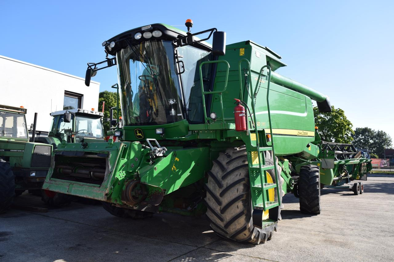 John Deere T 660 HM - حصادة شاملة: صور 2 John Deere T 660 HM - حصادة شاملة: صور 2