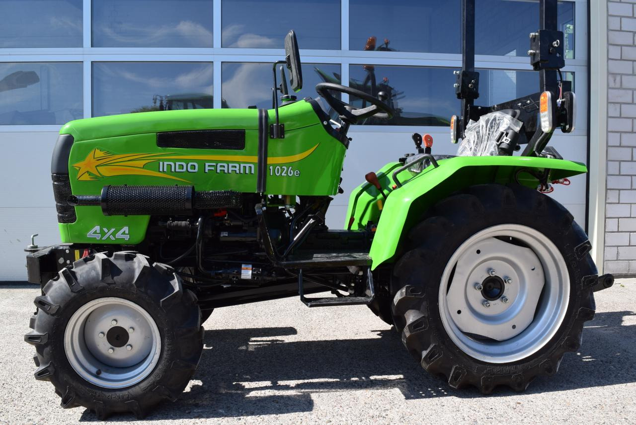Klein-/Schmalspurtraktor INDO 1026 - جرار مع تطهير الأرض عالية: صور 1 Klein-/Schmalspurtraktor INDO 1026 - جرار مع تطهير الأرض عالية: صور 1
