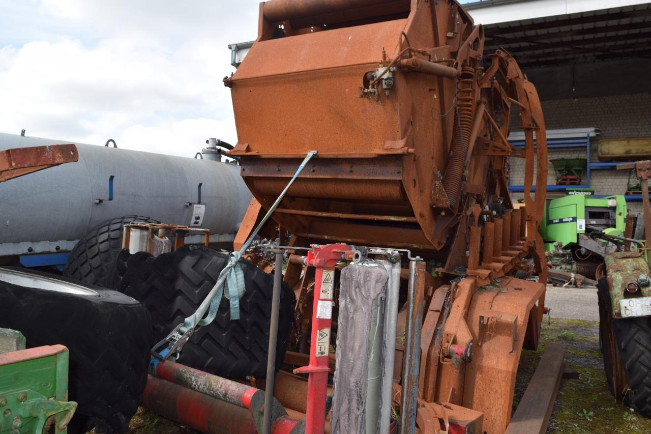 Lely Welger *zur Teileverwertung* - مكبس القش الدائري: صور 4 Lely Welger *zur Teileverwertung* - مكبس القش الدائري: صور 4