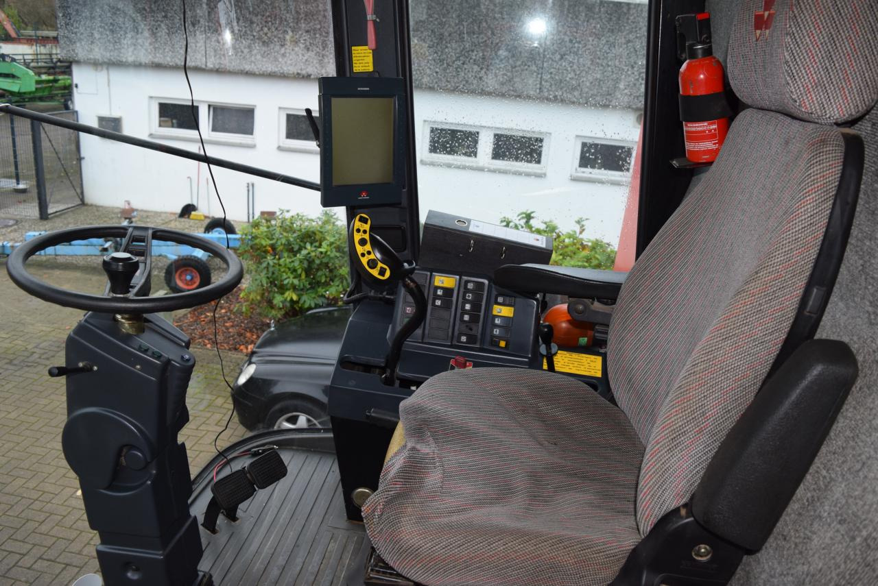 حصادة شاملة Massey Ferguson MF 7256: صور 6