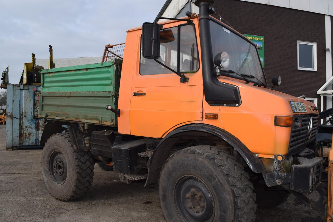 Mercedes-Benz Unimog U 1200 - سيارة بلدية: صور 1 Mercedes-Benz Unimog U 1200 - سيارة بلدية: صور 1