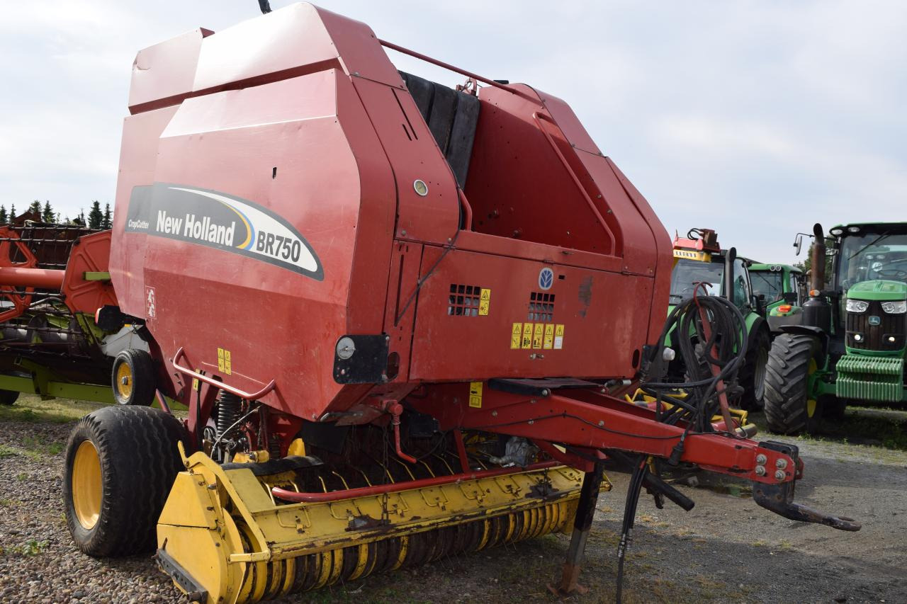 New Holland BR 750 CropCutter - مكبس القش الدائري: صور 2 New Holland BR 750 CropCutter - مكبس القش الدائري: صور 2